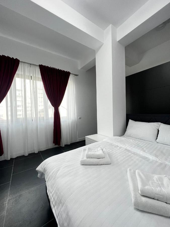 Cozy Aparthotel - Central City Suceava Ngoại thất bức ảnh