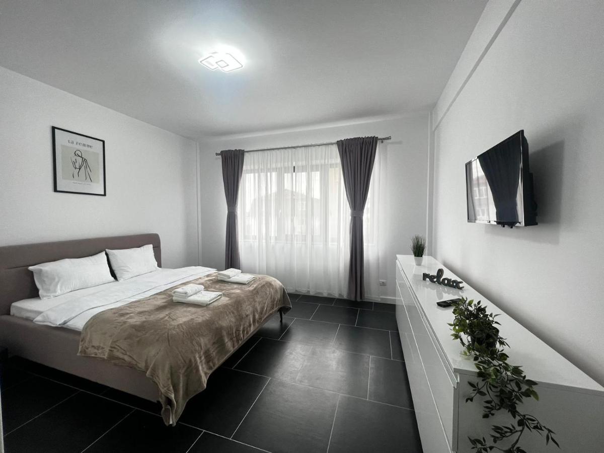 Cozy Aparthotel - Central City Suceava Ngoại thất bức ảnh