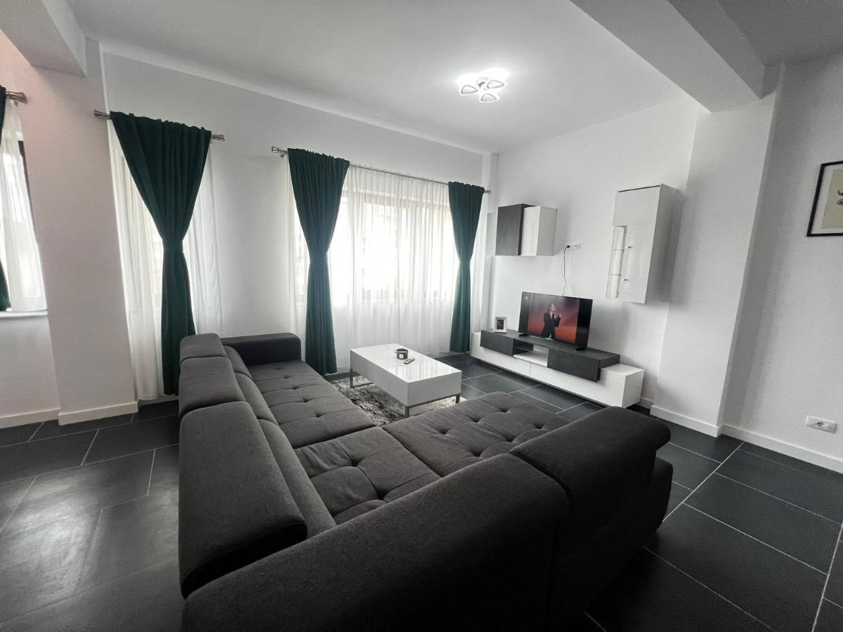 Cozy Aparthotel - Central City Suceava Ngoại thất bức ảnh