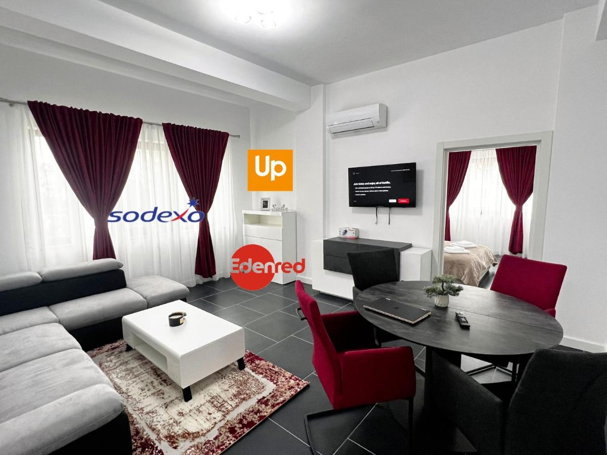 Cozy Aparthotel - Central City Suceava Ngoại thất bức ảnh