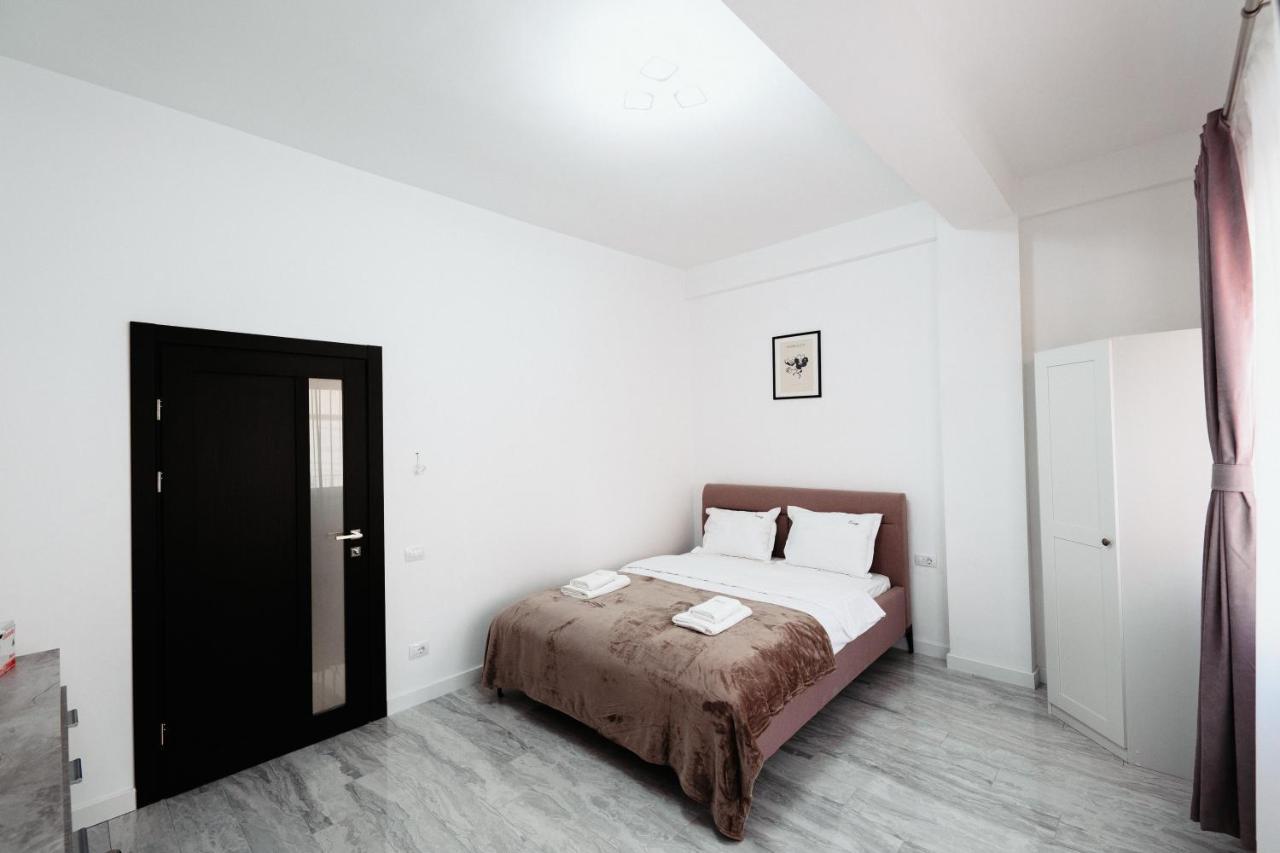 Cozy Aparthotel - Central City Suceava Ngoại thất bức ảnh