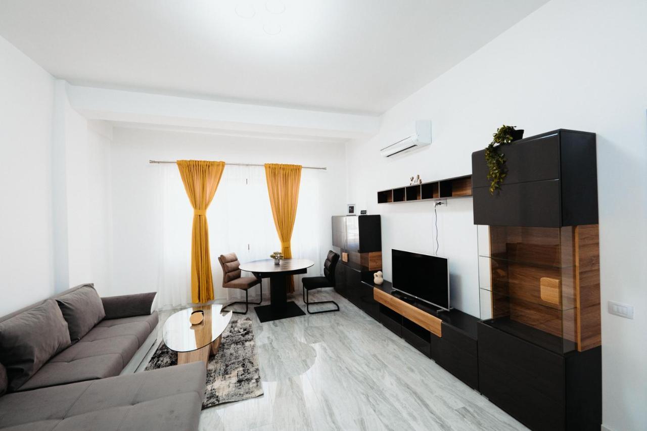 Cozy Aparthotel - Central City Suceava Ngoại thất bức ảnh