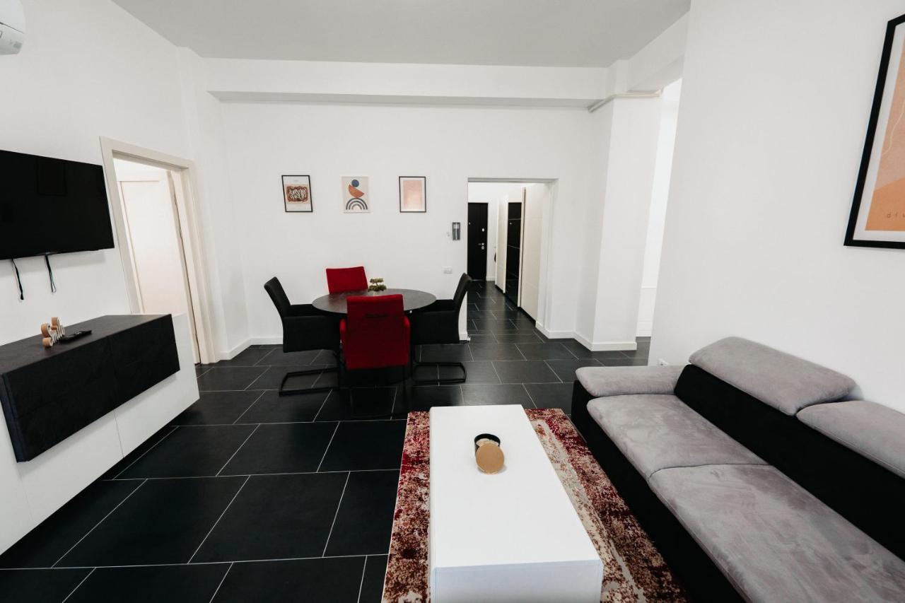 Cozy Aparthotel - Central City Suceava Ngoại thất bức ảnh