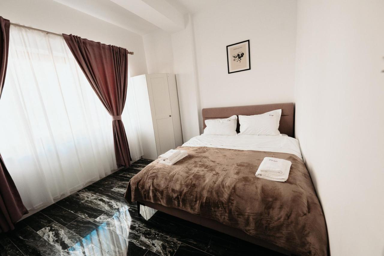 Cozy Aparthotel - Central City Suceava Ngoại thất bức ảnh