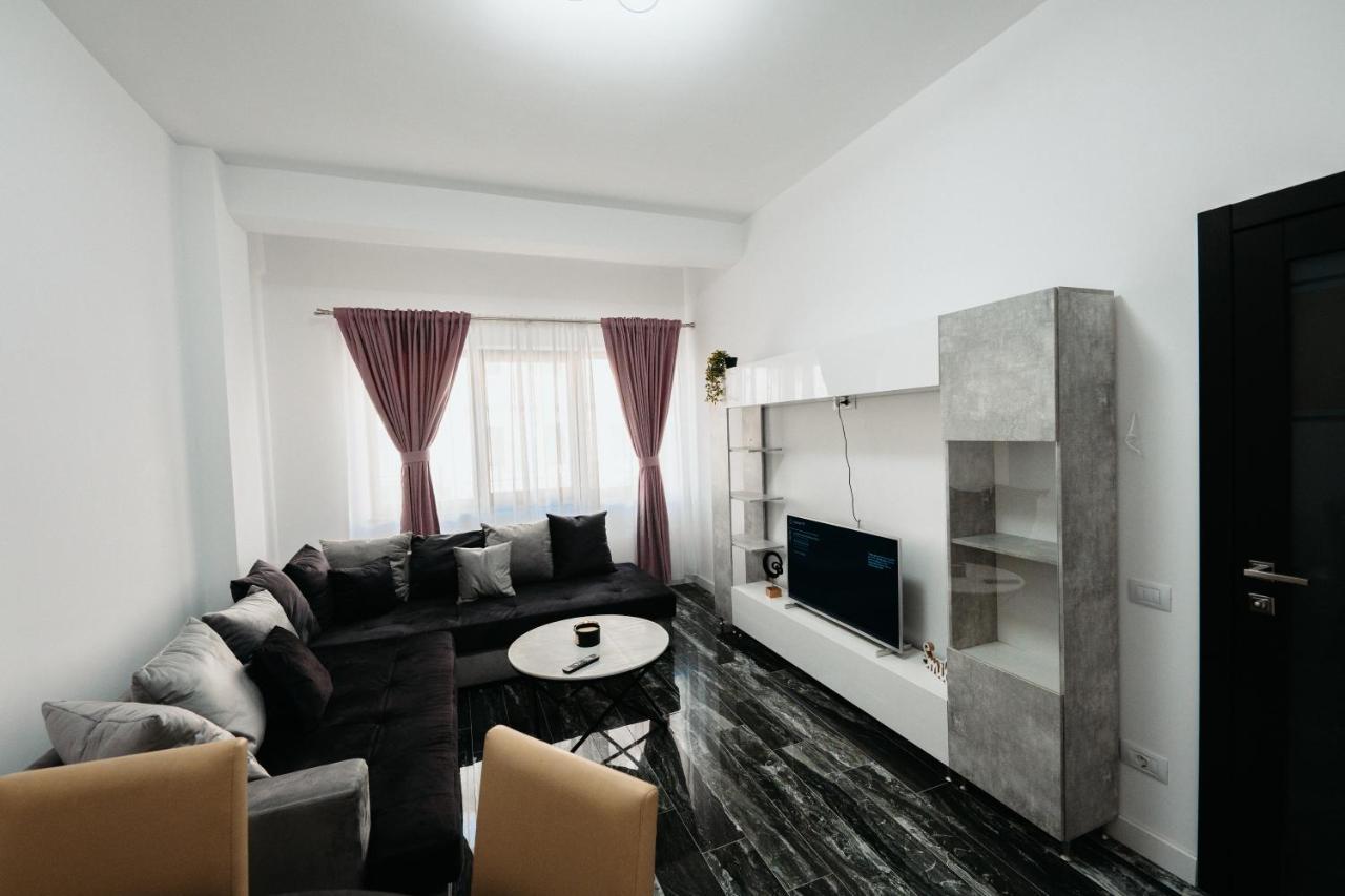 Cozy Aparthotel - Central City Suceava Ngoại thất bức ảnh