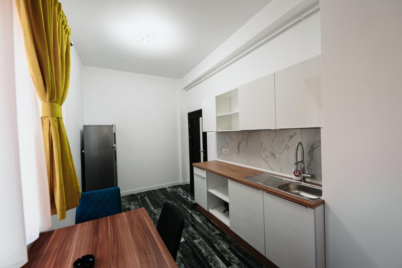 Cozy Aparthotel - Central City Suceava Ngoại thất bức ảnh