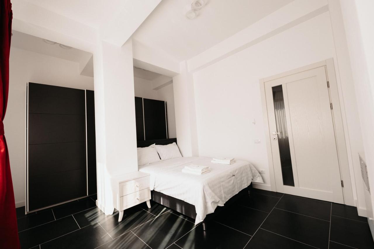 Cozy Aparthotel - Central City Suceava Ngoại thất bức ảnh