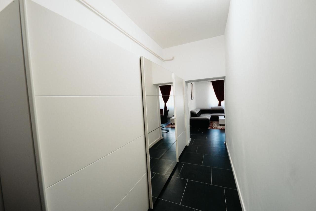 Cozy Aparthotel - Central City Suceava Ngoại thất bức ảnh