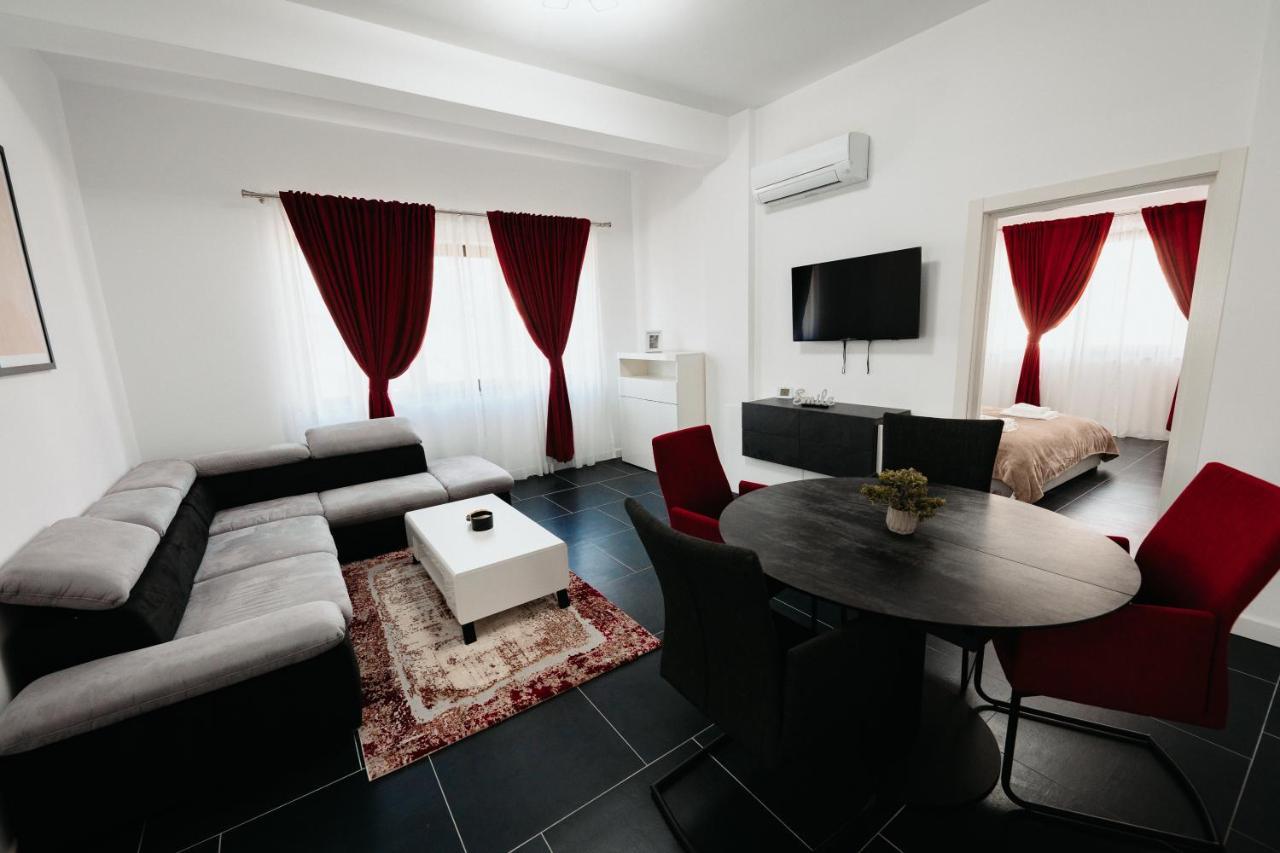 Cozy Aparthotel - Central City Suceava Ngoại thất bức ảnh