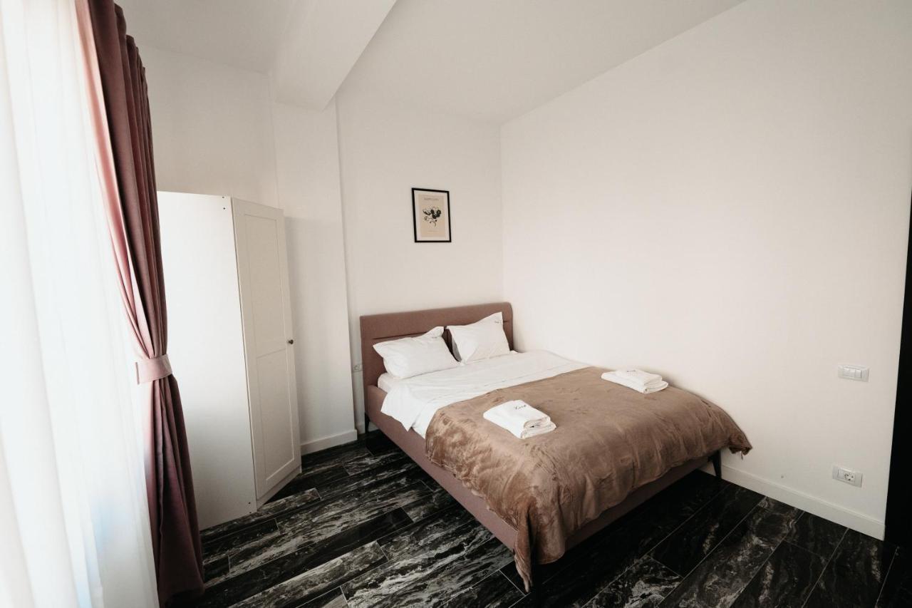 Cozy Aparthotel - Central City Suceava Ngoại thất bức ảnh