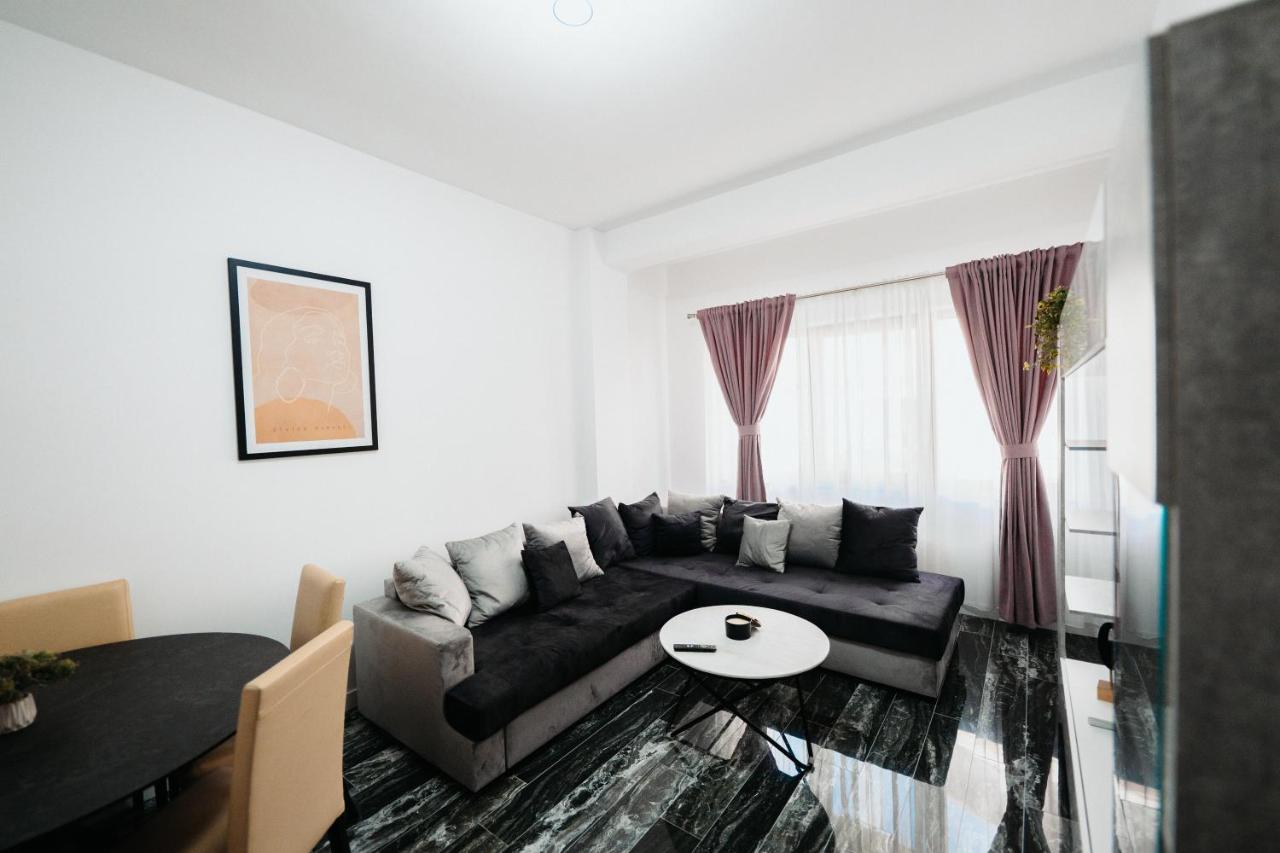 Cozy Aparthotel - Central City Suceava Ngoại thất bức ảnh