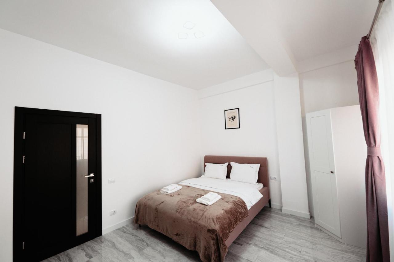 Cozy Aparthotel - Central City Suceava Ngoại thất bức ảnh